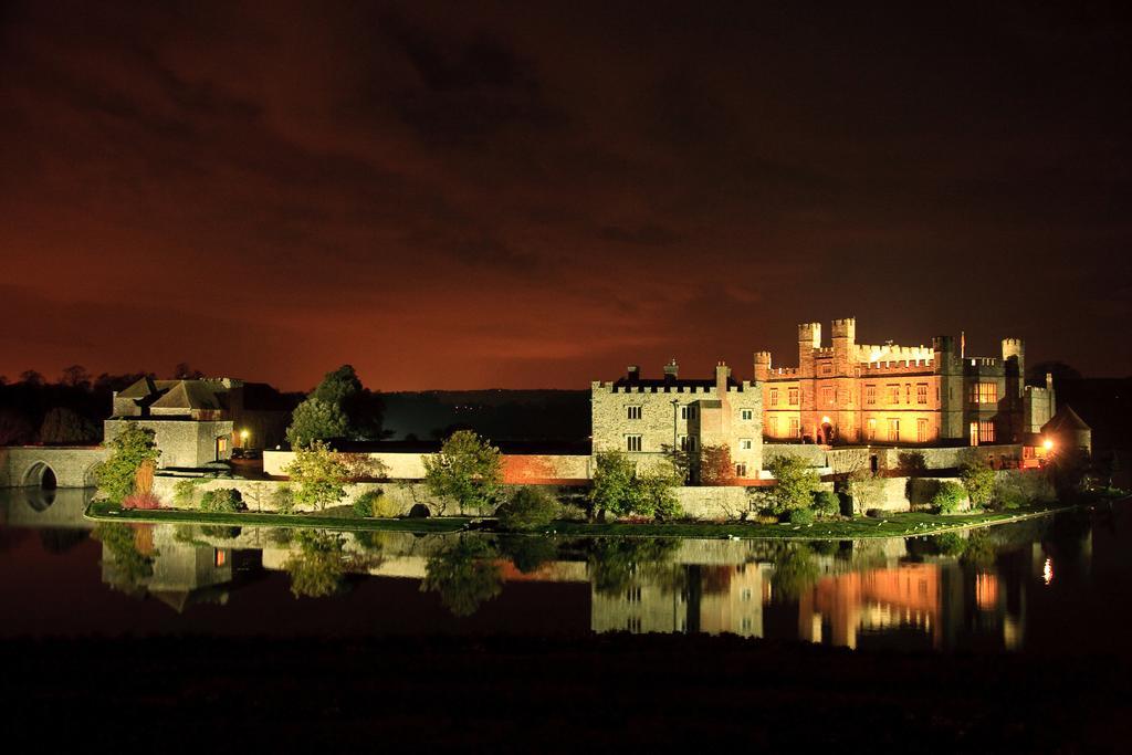 Leeds Castle Stable Courtyard Bed And Breakfast Maidstone Exterior foto